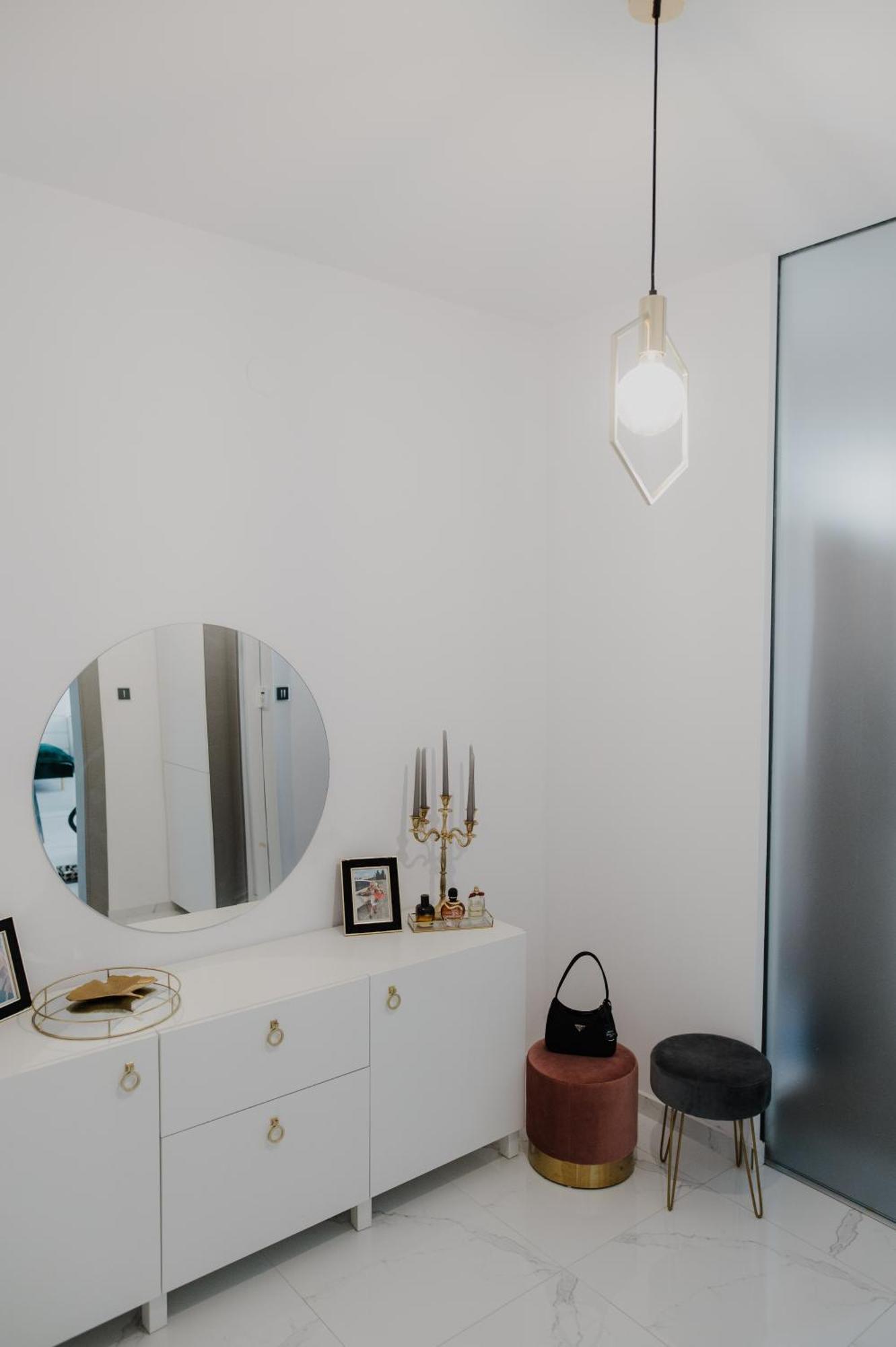 Ah Zimna Apartment Caşonia Exterior foto