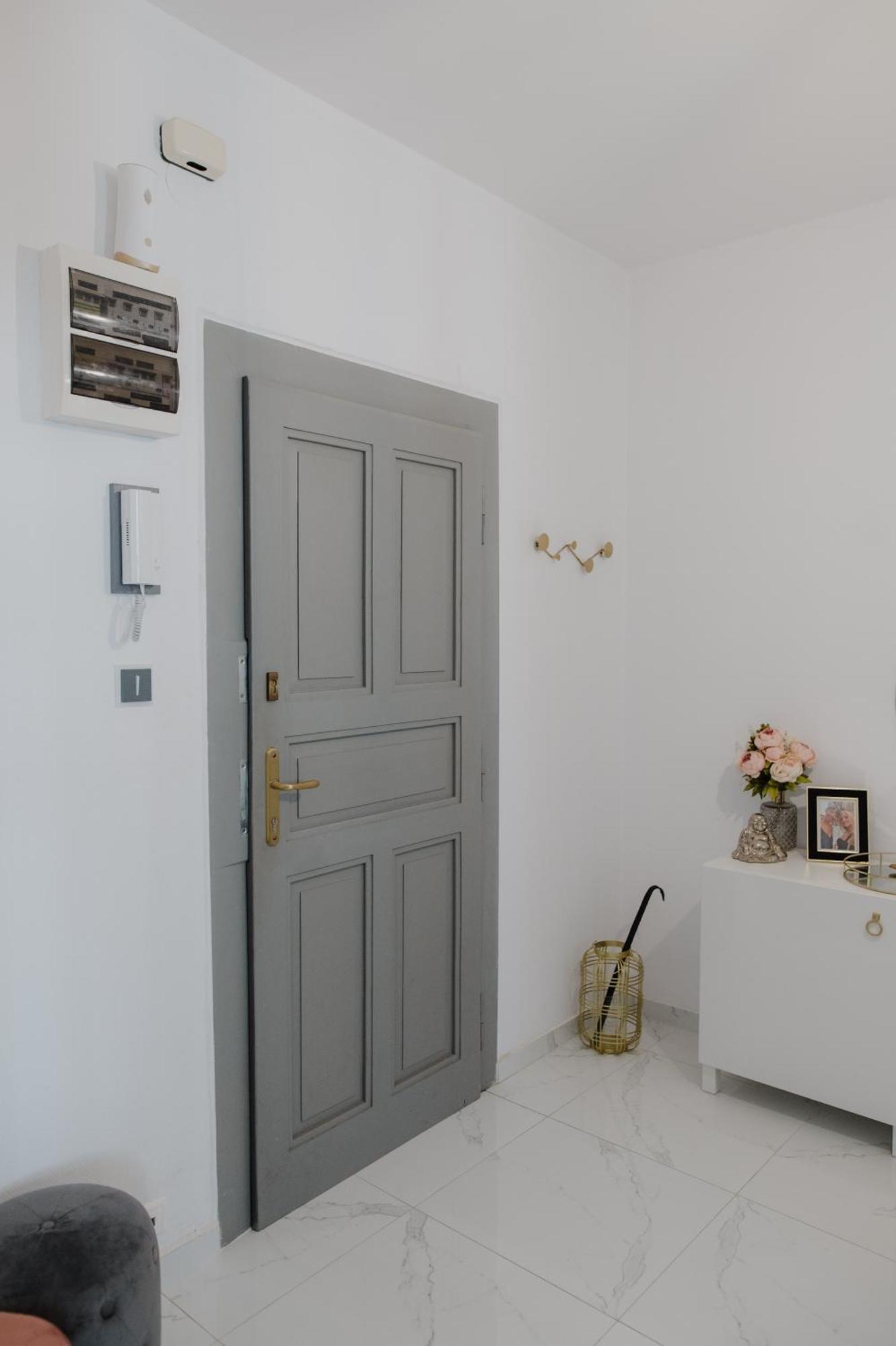 Ah Zimna Apartment Caşonia Exterior foto