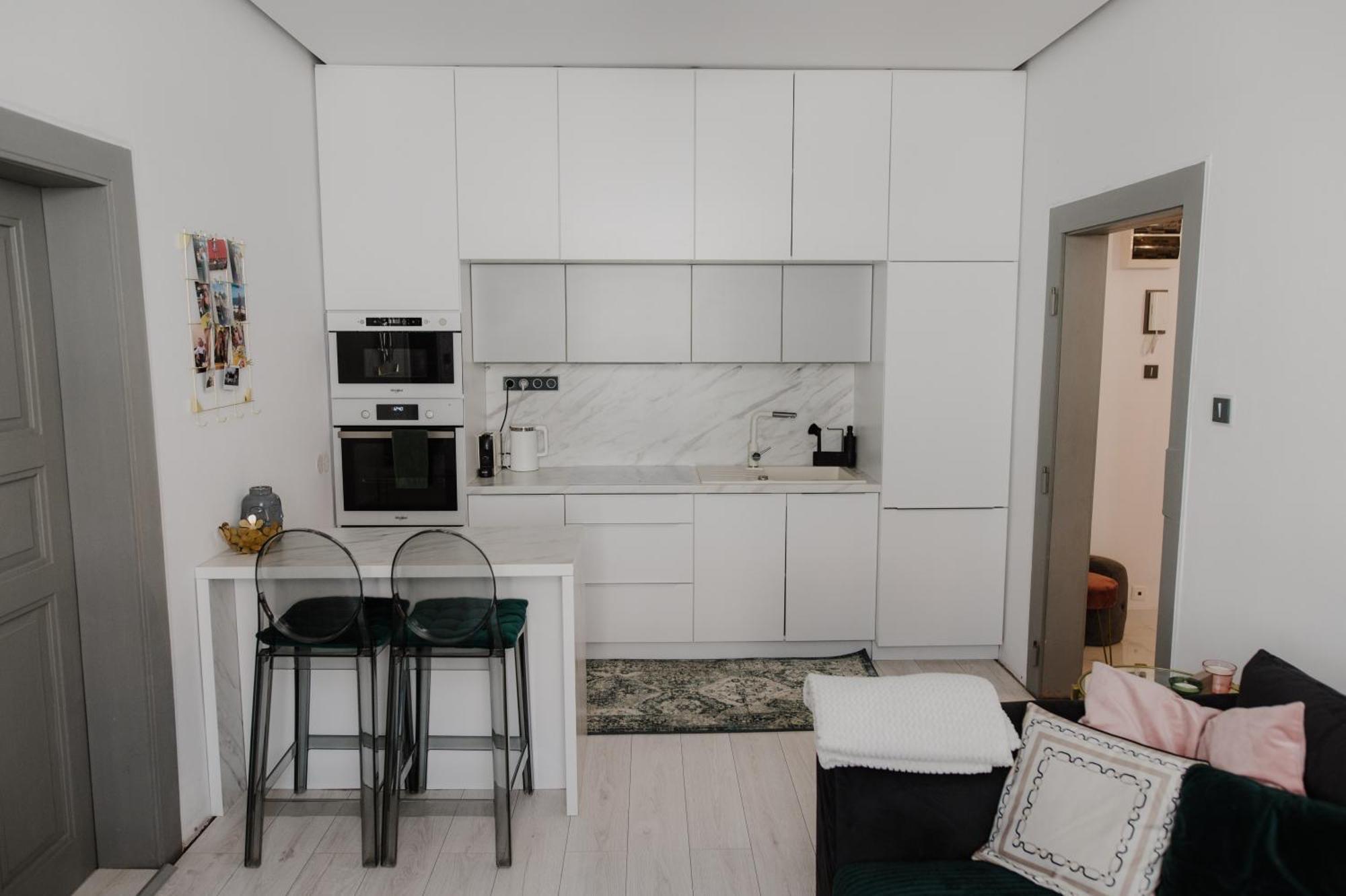 Ah Zimna Apartment Caşonia Exterior foto